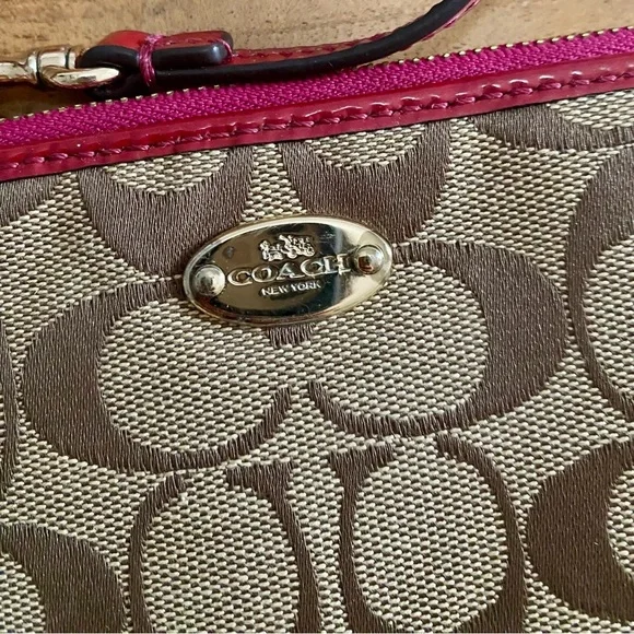 Coach Signature C Wristlet with Red Trim – Classic Monogram - Picture 3 of 4